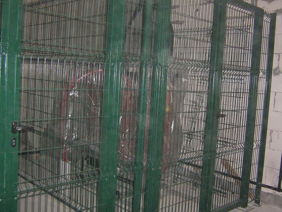 Вътрешно преграждане на сервизни мощения в "Токуда болница" Вътрешно преграждане на сервизни мощения в "Токуда болница"