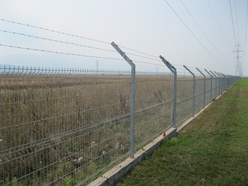 LIDL-Равно Поле ограден със система "Nylofor 3D" Hot Dip GA, BETAFENCE LIDL-Равно Поле ограден със система "Nylofor 3D" Hot Dip GA, BETAFENCE