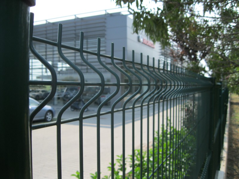 Автоцентър HONDA, ограден с оградна система Nylofor 3D Pro, BETAFENCE Автоцентър HONDA, ограден с оградна система Nylofor 3D Pro, BETAFENCE