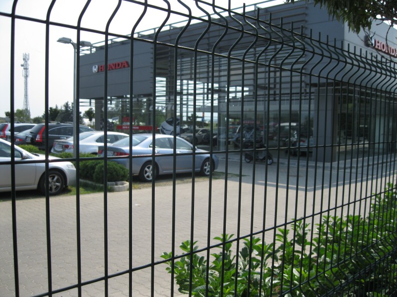Автоцентър HONDA, ограден с оградна система Nylofor 3D Pro, BETAFENCE Автоцентър HONDA, ограден с оградна система Nylofor 3D Pro, BETAFENCE