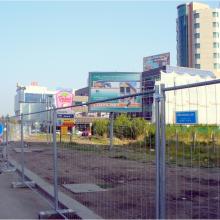 Мобилна ограда F2 при изграждане на метростанция на бул. Цариградско шосе, София