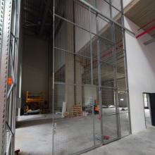 Разделяне на склад в София - система Warehouse Partitioning с плъзгаща врата